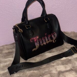 Juicy Couture Be Classic ll
Satchel Licorice